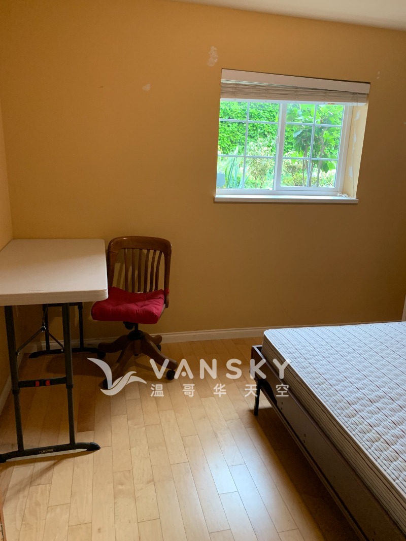 260604170033_Downstair small bedroom.jpg